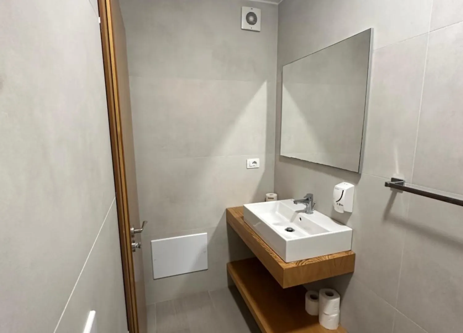 Hotel Serenity In Lezhe