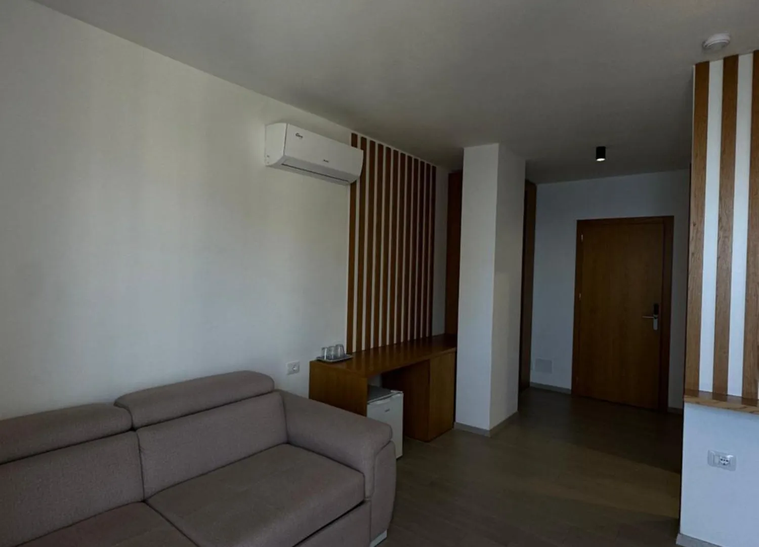 Serenity In Lezhe Hotel